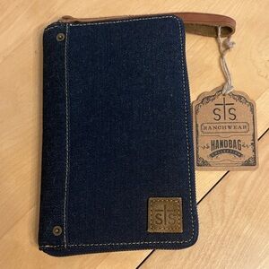 NWT STS Ranchwear Blue Bayou Navy Blue Denim Clutch Wallet with Brown Tag.